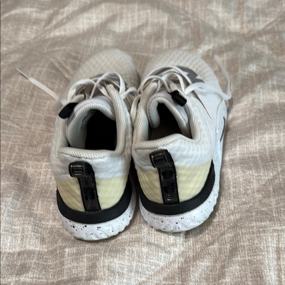 Nike Women’s White and Black Sneakers - Picture 3 of 4